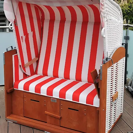 Апартаменты Strandrose Im Haus Inselrose Йюст